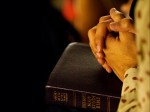  Dois-je utiliser la Bible pour prier?